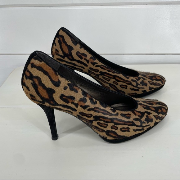Stuart Weitzman Animal Print Pumps Size 6.5 - Picture 3 of 9